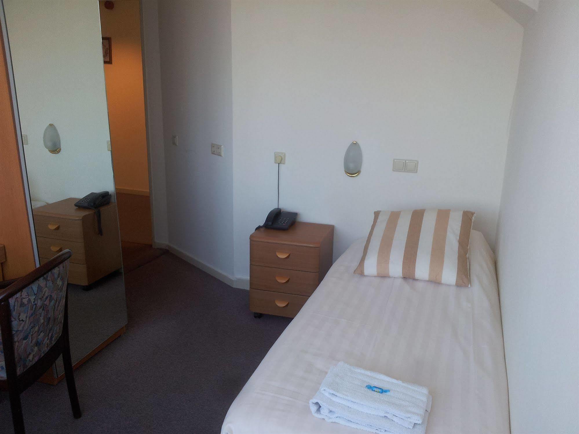 Hotel Wemeldinge Extérieur photo